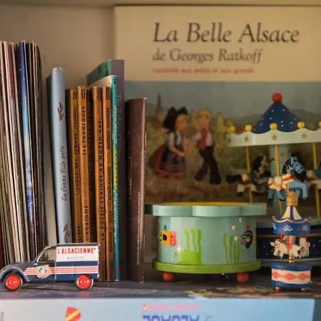 Maison 1934 - Gare & Parking Gratuit J Bed & Breakfast