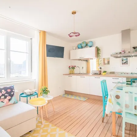 Maison 1934 - Gare & Parking Gratuit J Bed & Breakfast