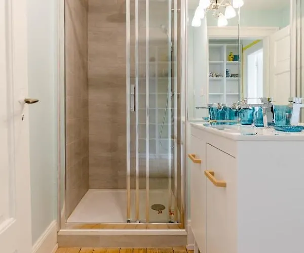 Bed & Breakfast Maison 1934 - Gare & Parking Gratuit J