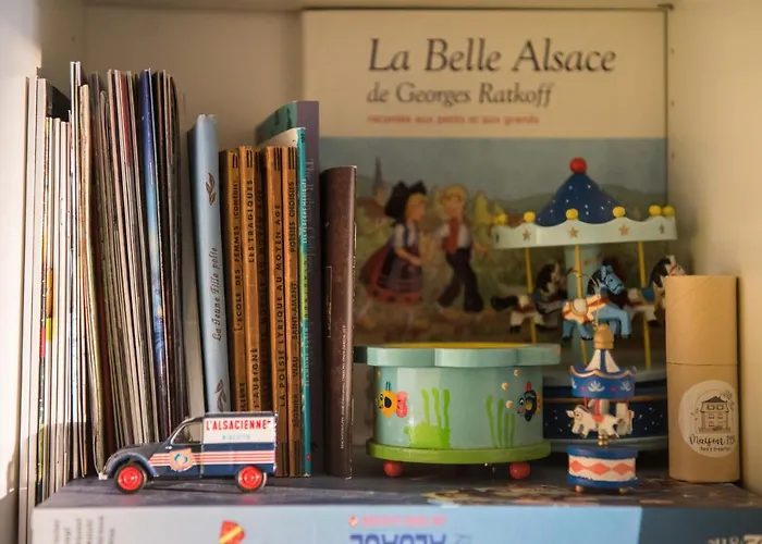 Maison 1934 - Gare & Parking Gratuit J Bed & Breakfast