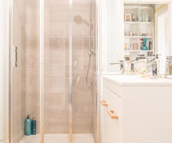 Bed & Breakfast Maison 1934 - Gare & Parking Gratuit J 3*